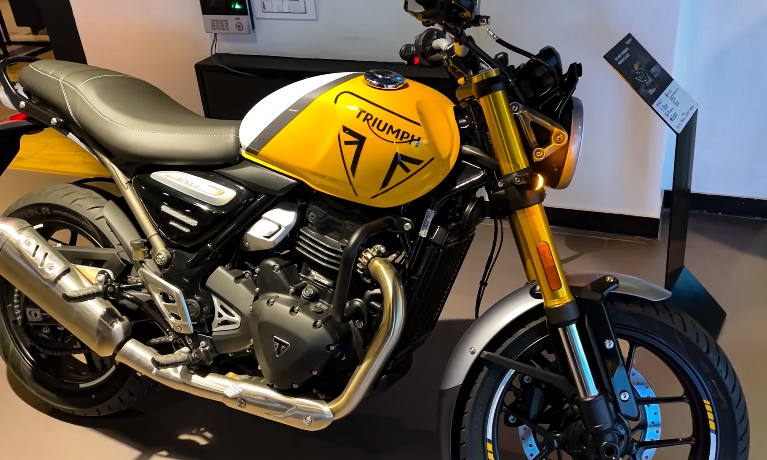 Triumph SPEED 400 2025